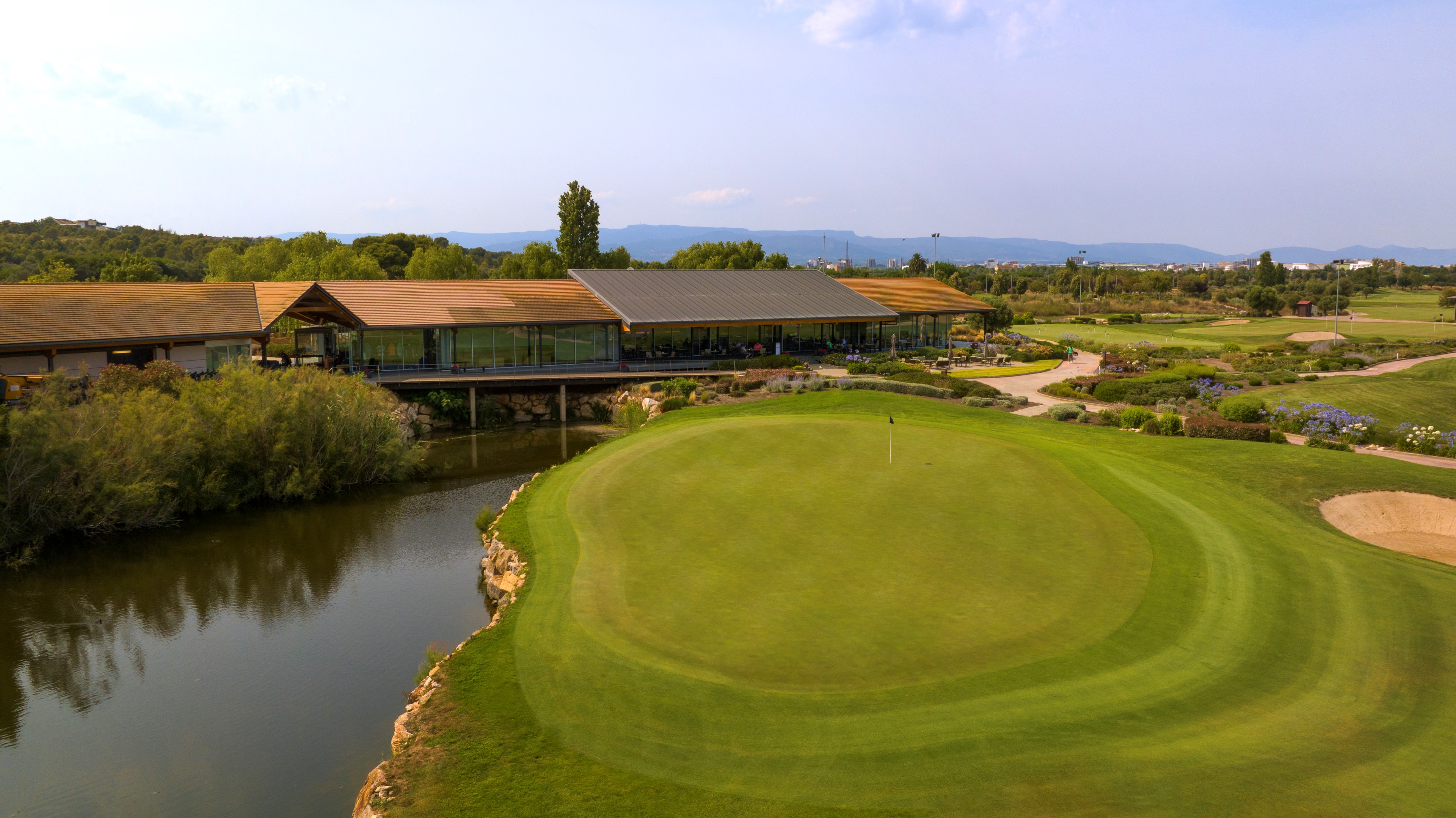 Infinitum Lakes Golf Course