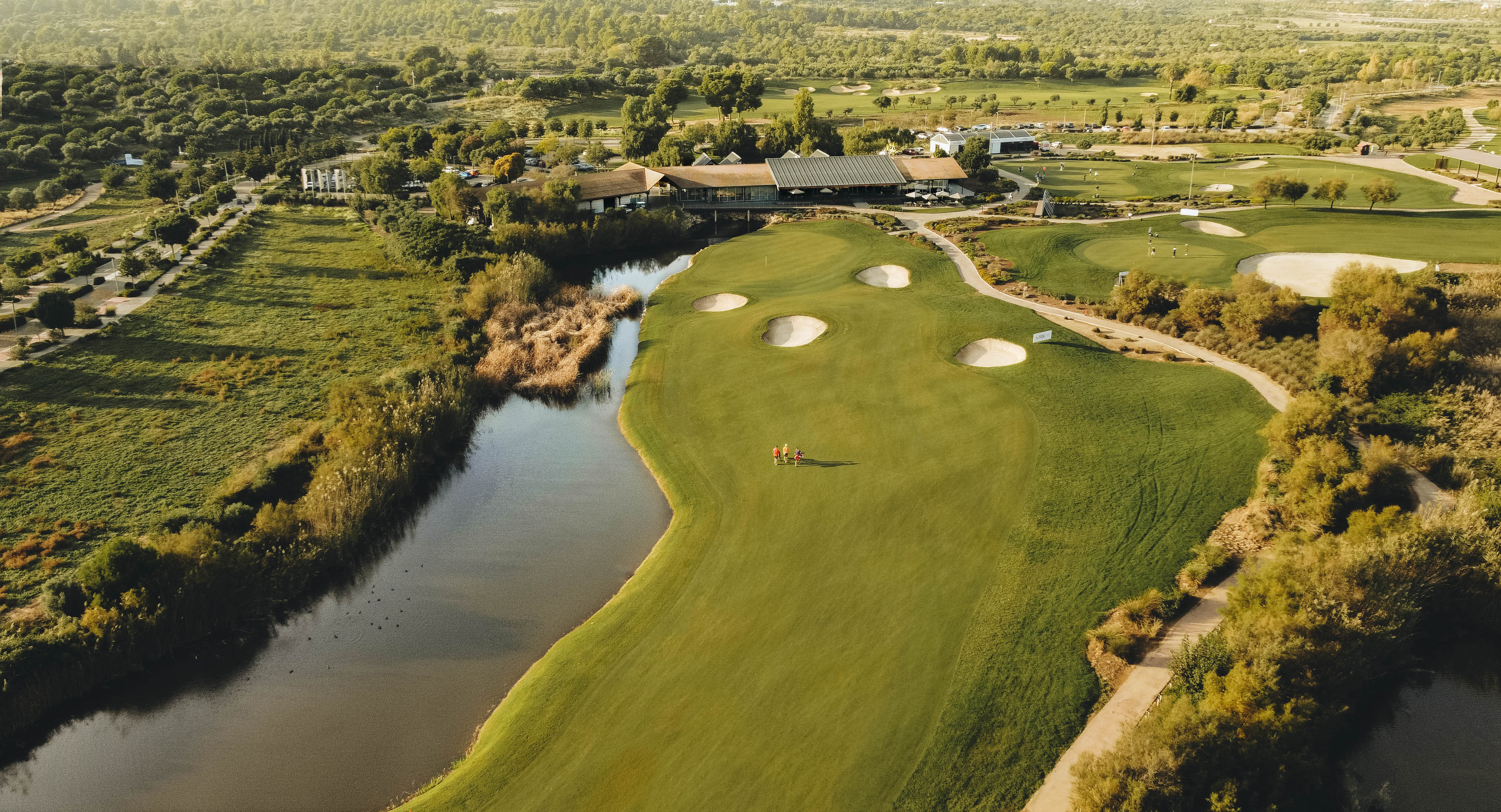 Infinitum Lakes Golf Course